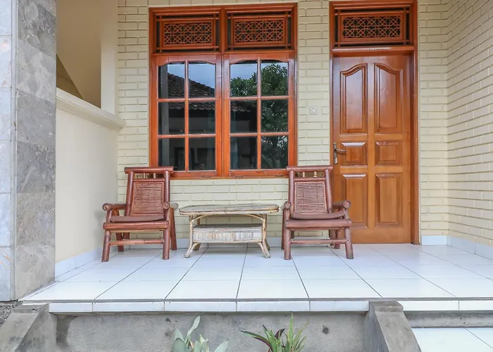 Super Oyo 1654 Maha Bharata Kuta Legian (Bali)