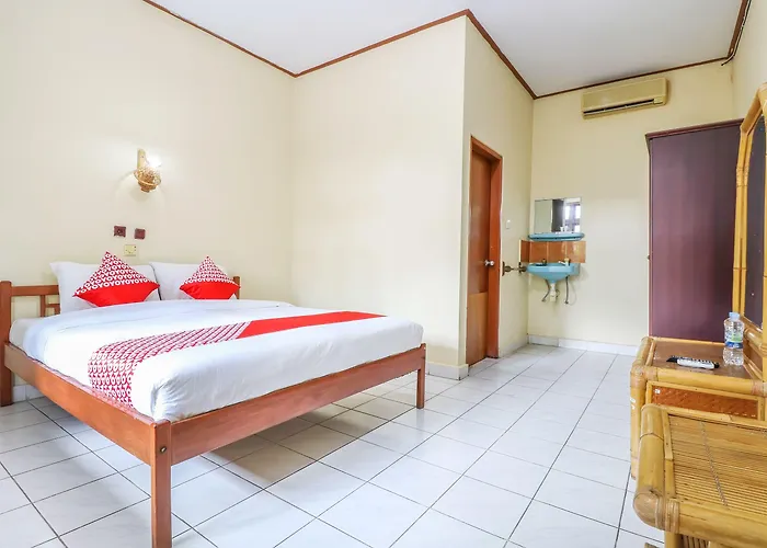 Super Oyo 1654 Maha Bharata Kuta Hotel 2*