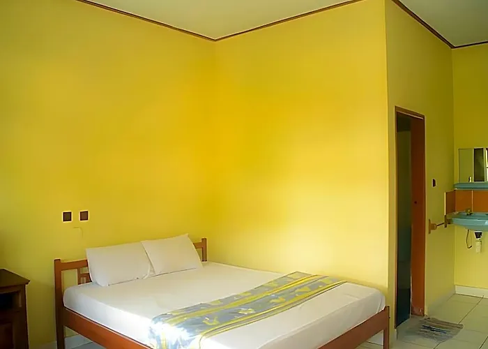 Hotel Super Oyo 1654 Maha Bharata Kuta