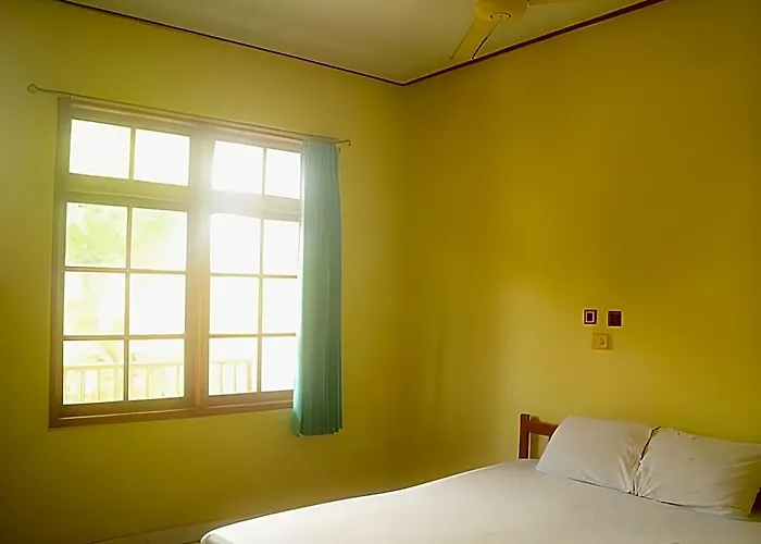 Super Oyo 1654 Maha Bharata Kuta Hotel Legian (Bali)